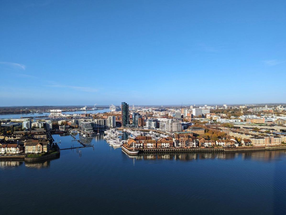شقة Charles Hope Southampton Waterside المظهر الخارجي الصورة